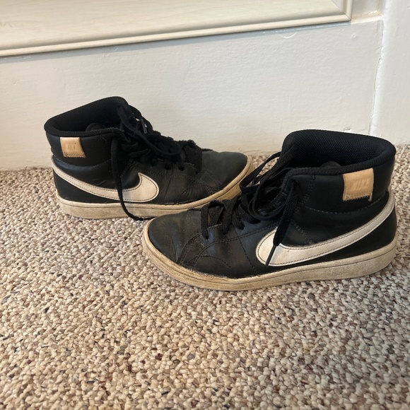 Nike - Picture 1 of 4